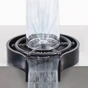 Vedľa drezu je inštalovaný automatický vysokotlakový pohár a umývačka skla Užsisakykite Trendai.lt 16