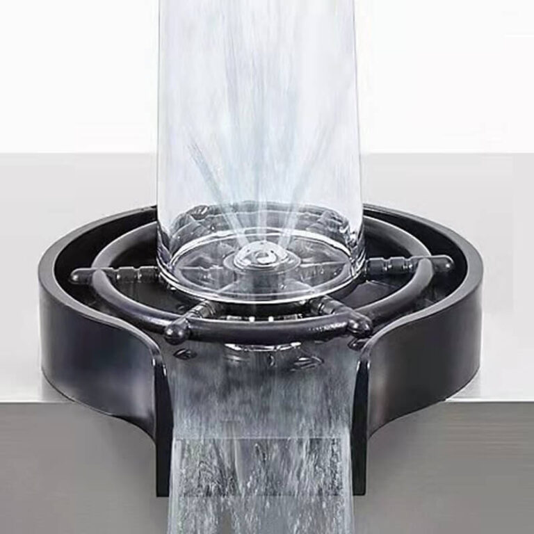 Vedľa drezu je inštalovaný automatický vysokotlakový pohár a umývačka skla Užsisakykite Trendai.lt 4